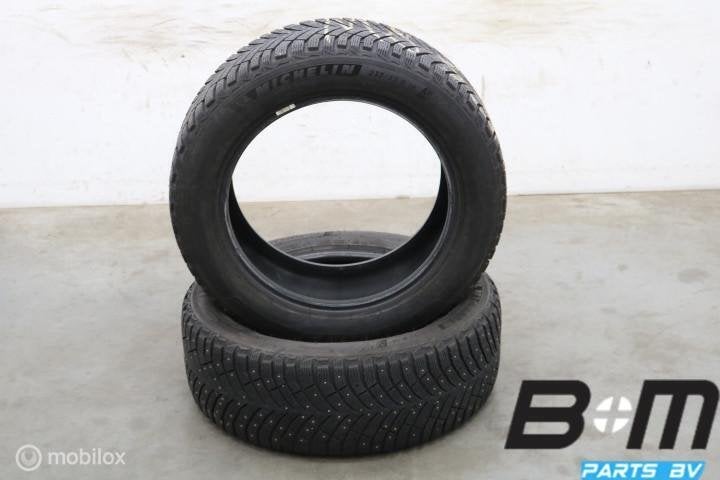 2 x 2355518 104T Michelin X-Ice North4 SPIKES! 5mm 235 55 18, 18 inch, Gebruikt, Winterbanden, 235 mm