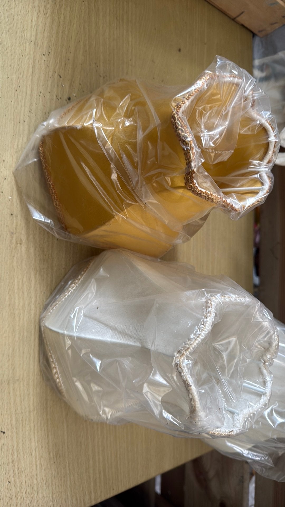 Lampenkap nieuw, ganse doos , 2 kleuren, Tafellamp, Rond, Nieuw, Crème