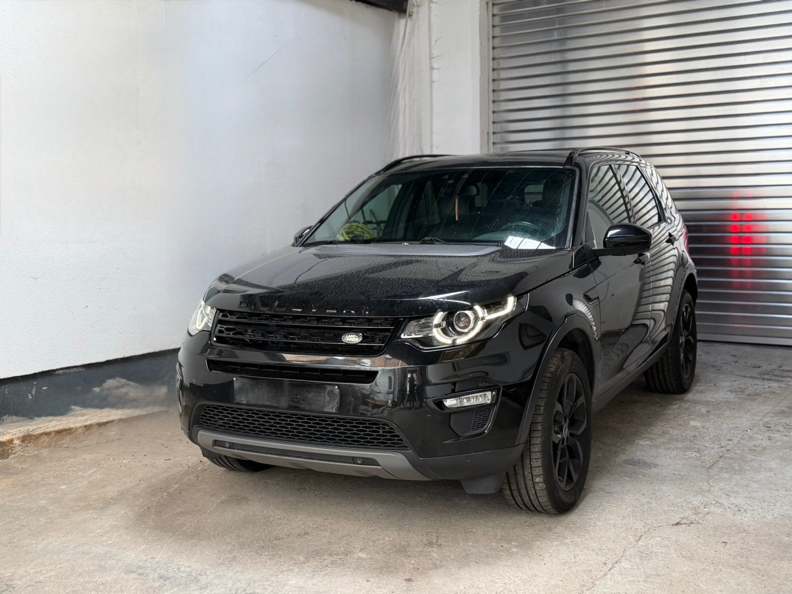 Land Rover Discovery Sport 2.0D 7-zits 4X4-motorprobleem, 1998 cc, 4 cilinders, Zwart, Leder
