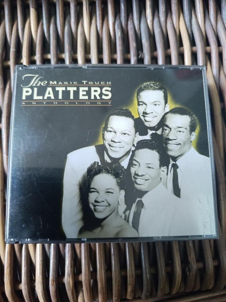 PLATEAUX CD, Enlèvement, Comme neuf