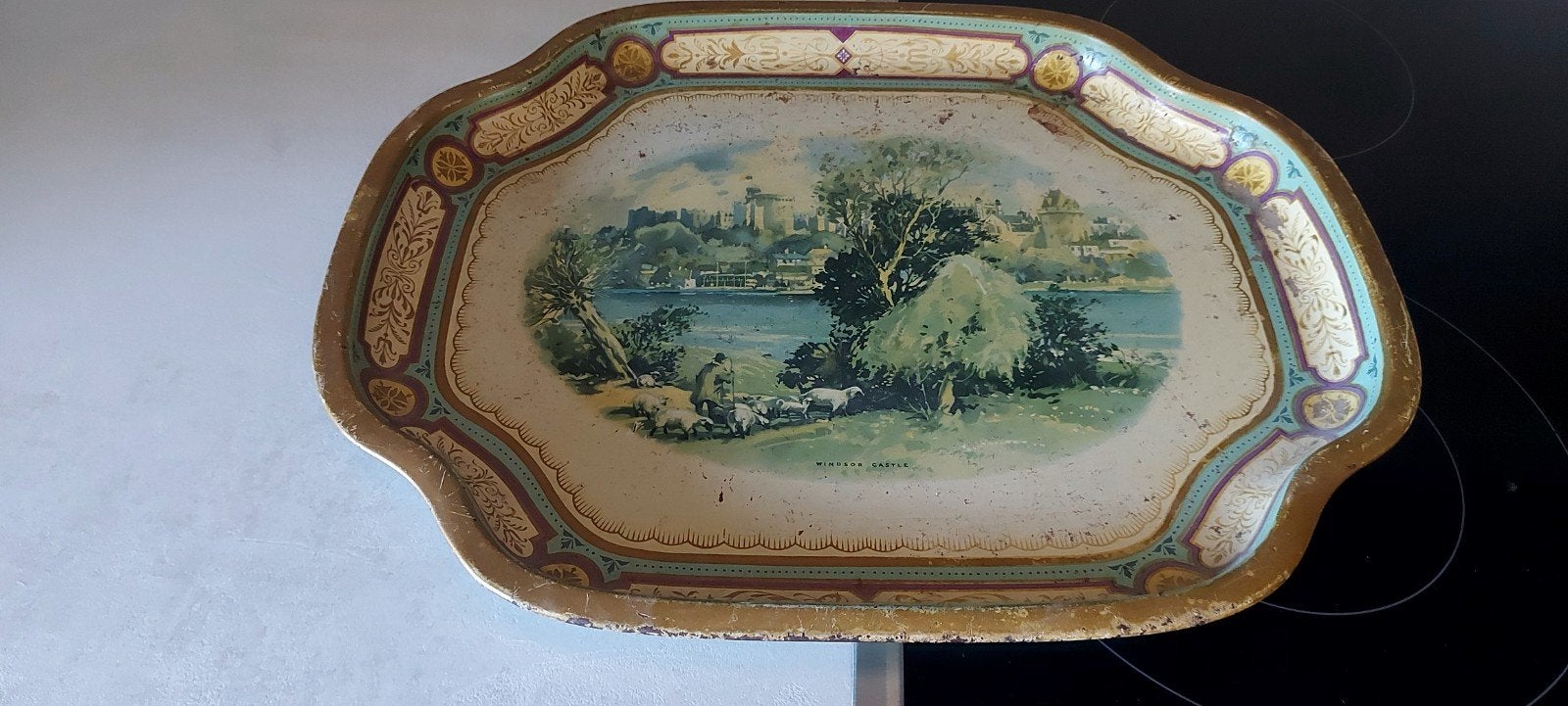 Oud dienblad metaal winsor castle, Ophalen of Verzenden