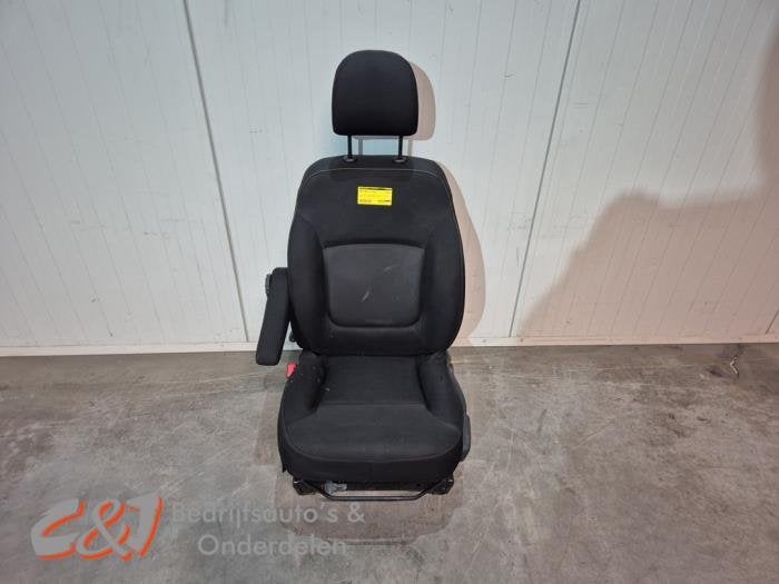 Siège gauche d'un Renault Trafic, Autos : Pièces & Accessoires, Habitacle & Garnissage, Renault, Utilisé, 3 mois de garantie, Enlèvement ou Envoi