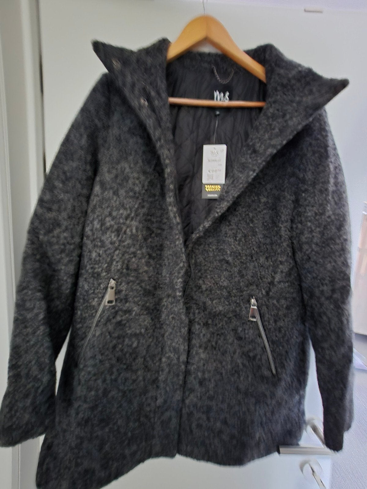 Nieuw boucle jas maat 46 antraciet, Kleding | Dames, Jassen | Winter, Ophalen, Maat 46/48 (XL) of groter