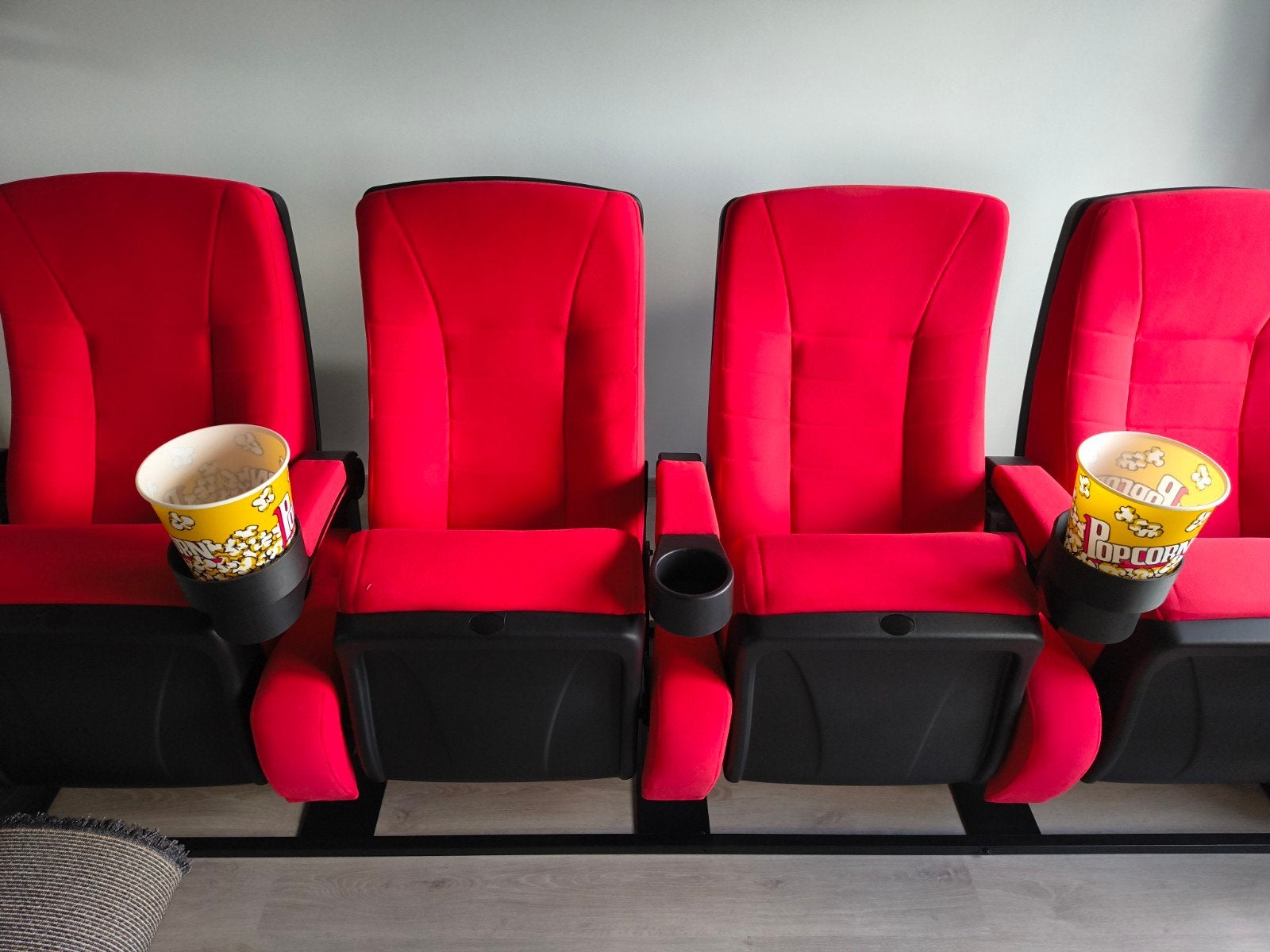 Cinehome de Luxe rode bioscoopstoel 4 (seating), Enlèvement, Moins de 75 cm, Quatre personnes ou plus, 250 à 300 cm