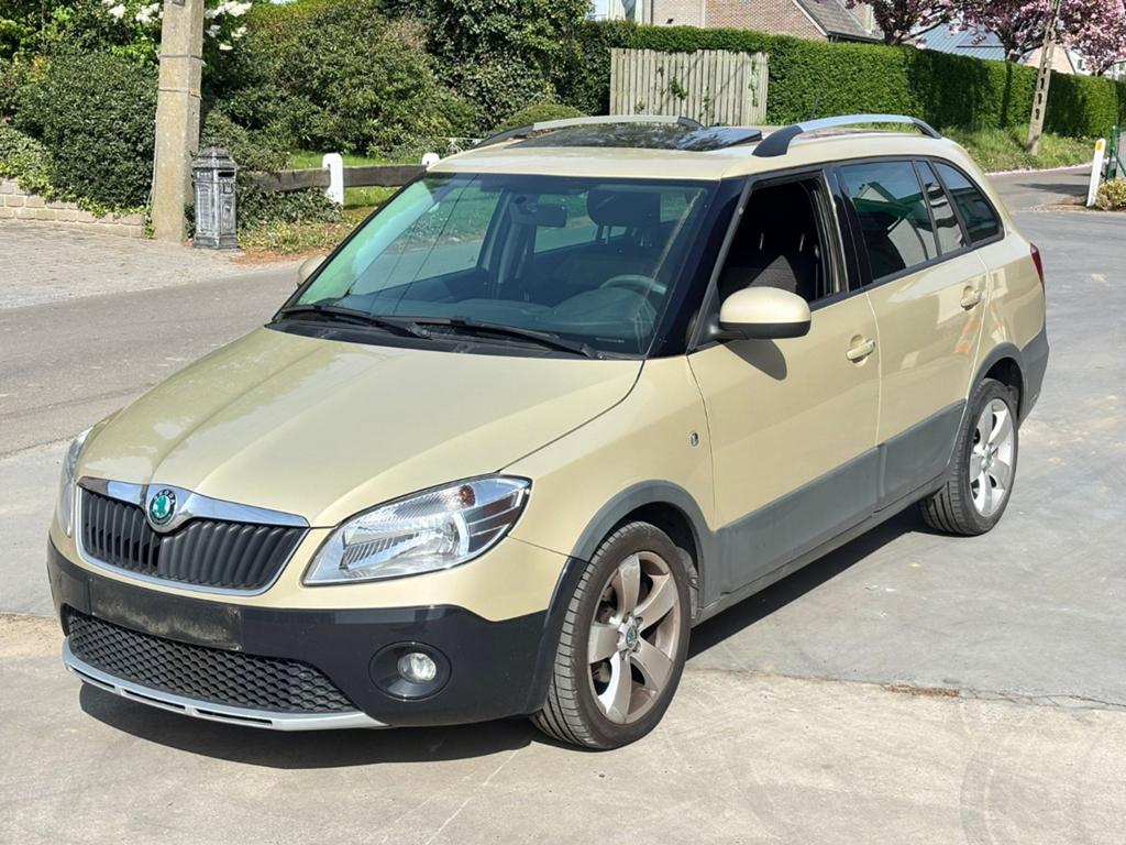 Skoda Fabia 2011 151000 km Diesel, Autos, Euro 5, Achat, Diesel, Particulier