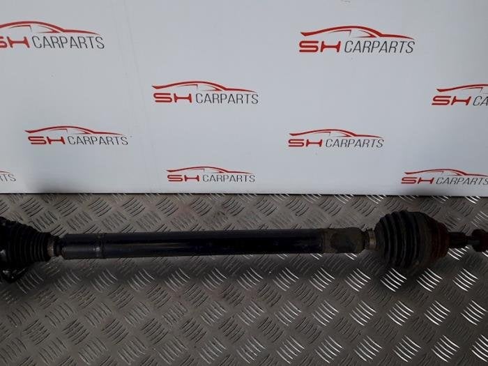 Arbre de transmission avant droit d'un Volkswagen Golf, Volkswagen, -, 3 mois de garantie, Utilisé