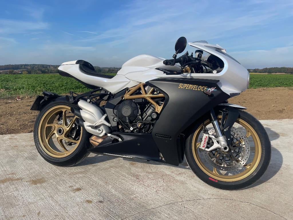 MV Agusta Superveloce F3/800, Motoren, Motorrijbewijs A, Meer dan 35 kW, 800 cc, 3 cilinders