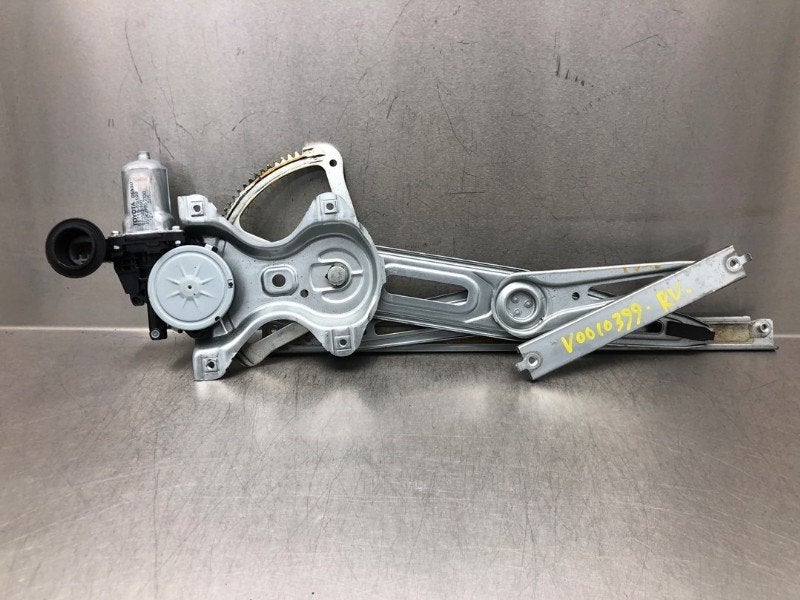 RAAMMECHANIEK RECHTS VOOR Toyota Yaris II (P9), Gebruikt, Toyota