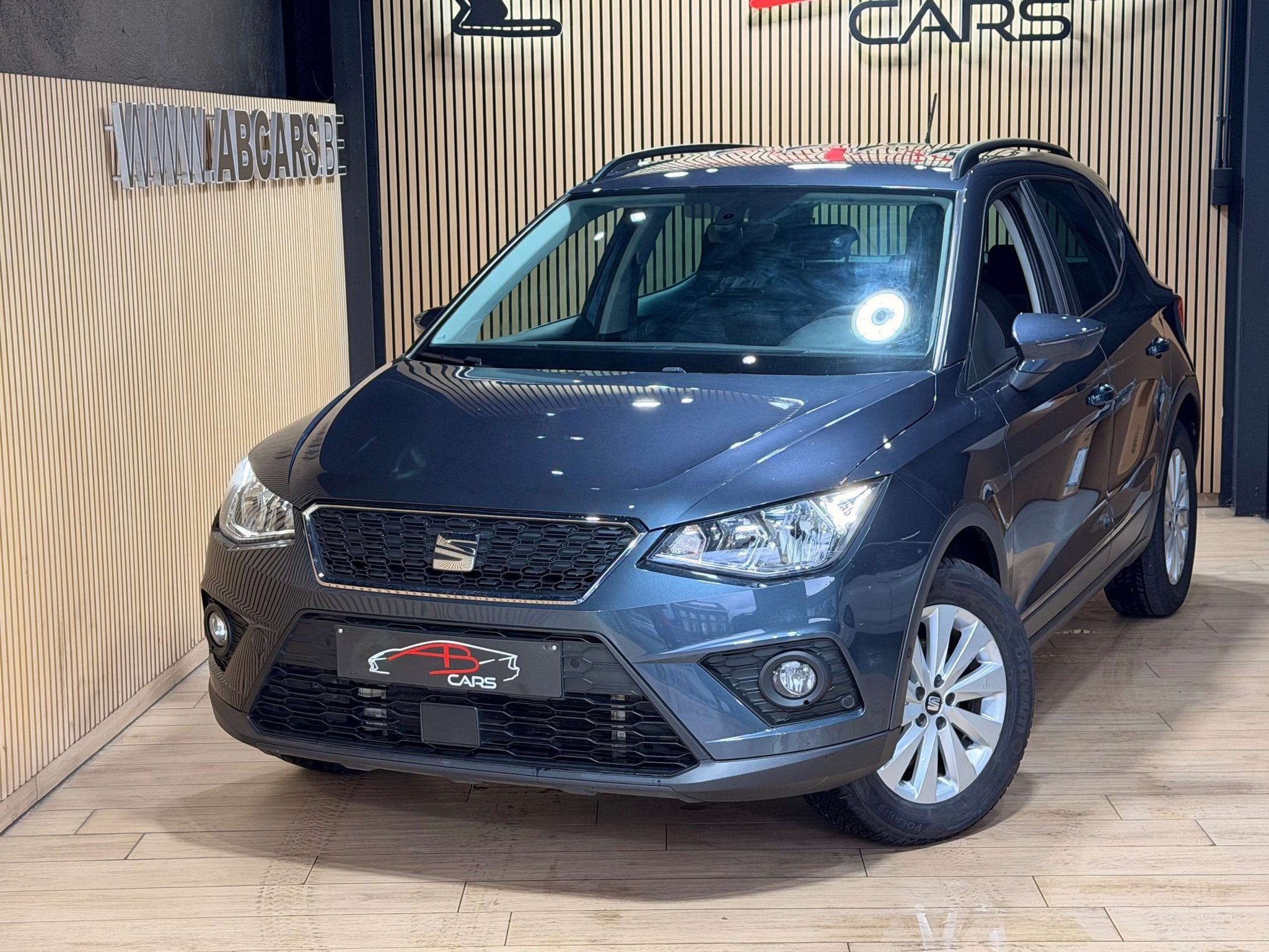 SEAT Arona 1.0 TSI Xcellence * GARANTIE 12 MOIS * (bj 2021), Auto's, Lichtsensor, Stof, Gebruikt, 95 pk