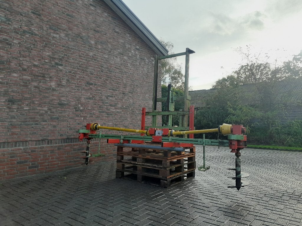 Verstelbare 2-Rijer Plantgatenboormachine, Ophalen, Gebruikt, Metaal, Verstelbaar