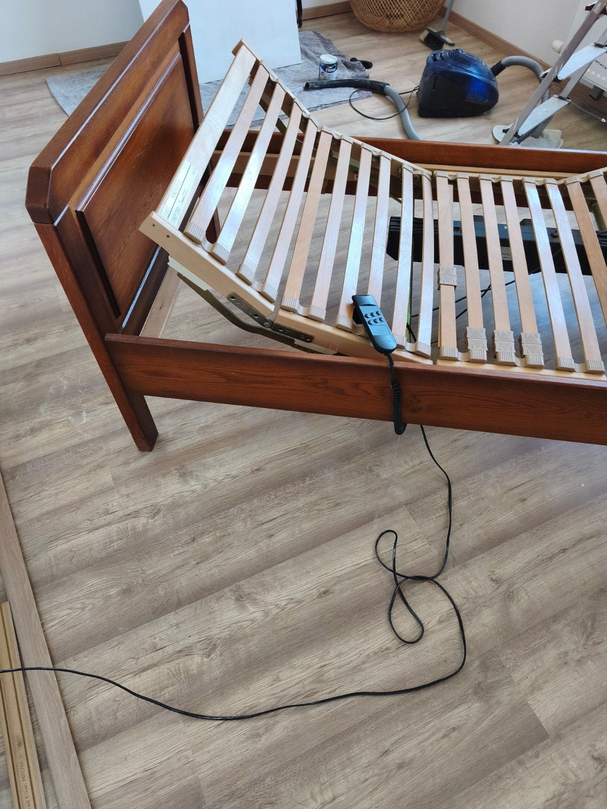 Senioren Bed met Elektrische lattenbodem!, Huis en Inrichting, Ophalen of Verzenden, Hout, 200 cm