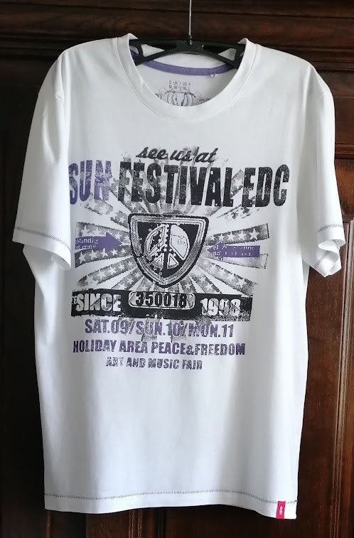 Witte T-shirt met paarse print van EDC by Esprit, M, Kleding | Heren, Ophalen of Verzenden, Zo goed als nieuw