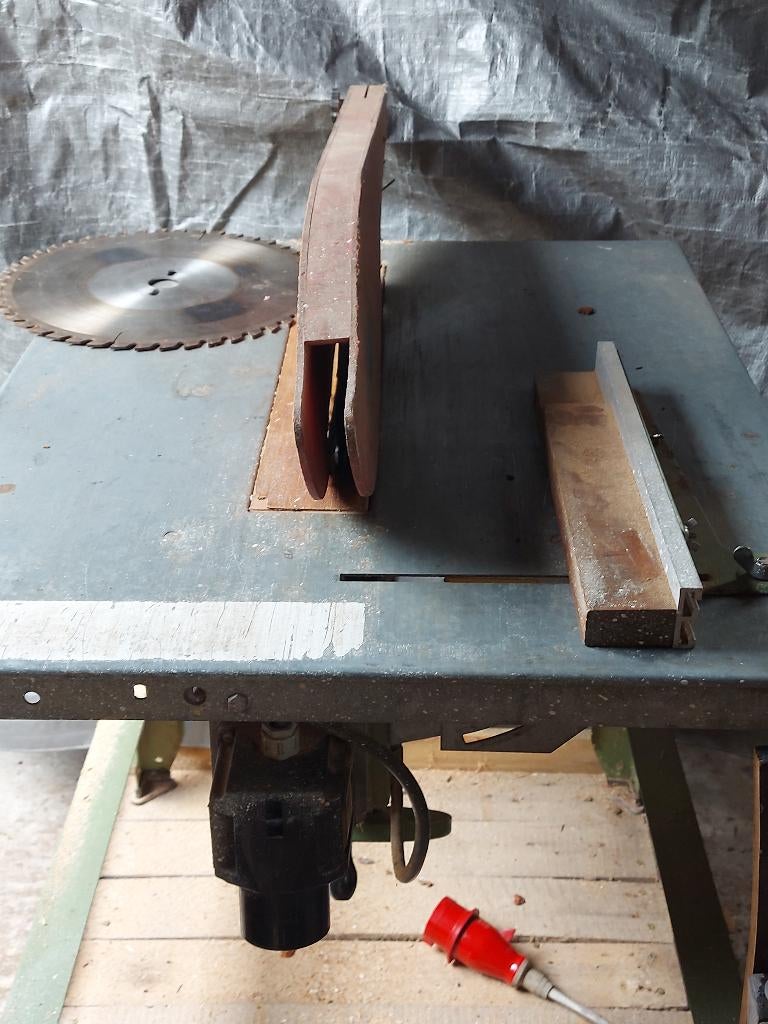 tafelzaagmachine, Doe-het-zelf en Bouw, Ophalen, Gebruikt, Cirkelzaag, 70 mm of meer
