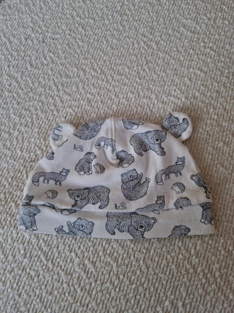 Baby mutsje thema beertje, Enfants & Bébés, Vêtements de bébé | Bonnets, Écharpes & Moufles, Enlèvement