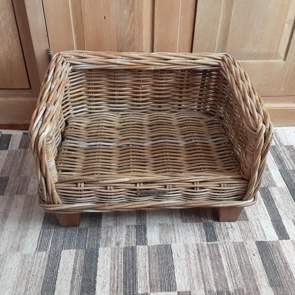 Stijlvolle rotan hondenmand 51 Degrees North Rattan Bed, Dieren en Toebehoren, Ophalen of Verzenden, Riet