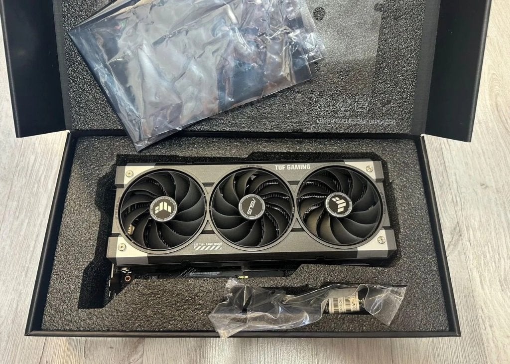 Rtx 5060 ti 16gb asus tuf gaming oc, Ophalen of Verzenden, Zo goed als nieuw, Nvidia