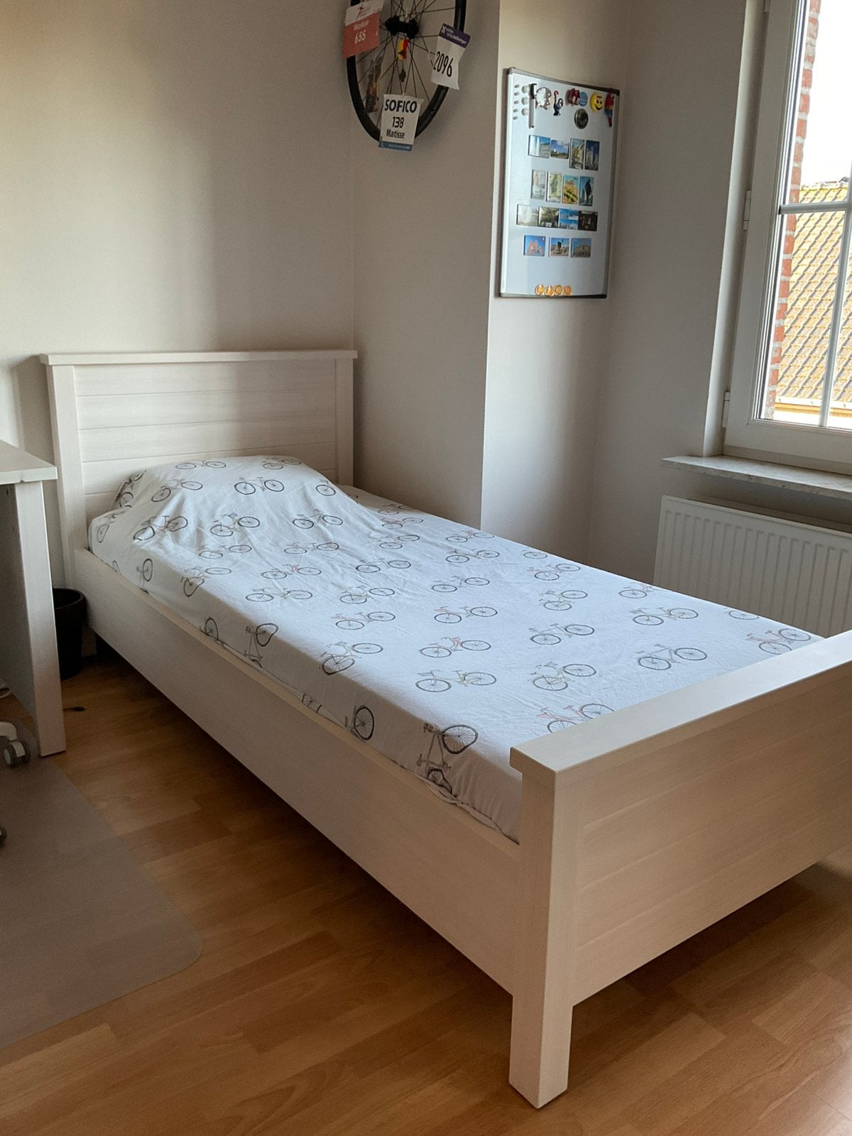 Bed tienerkamer, Huis en Inrichting, Ophalen, Zo goed als nieuw