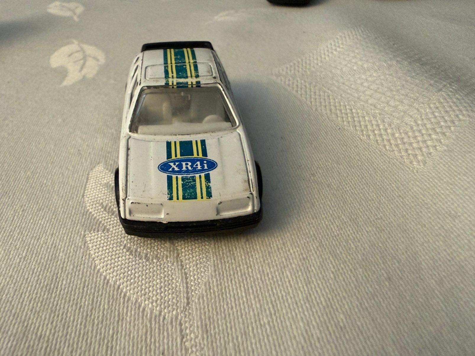 Welly Diecast Ford Sierra Merkur Cosworth XR4Ti 1/64 Scale, Ophalen of Verzenden, Gebruikt