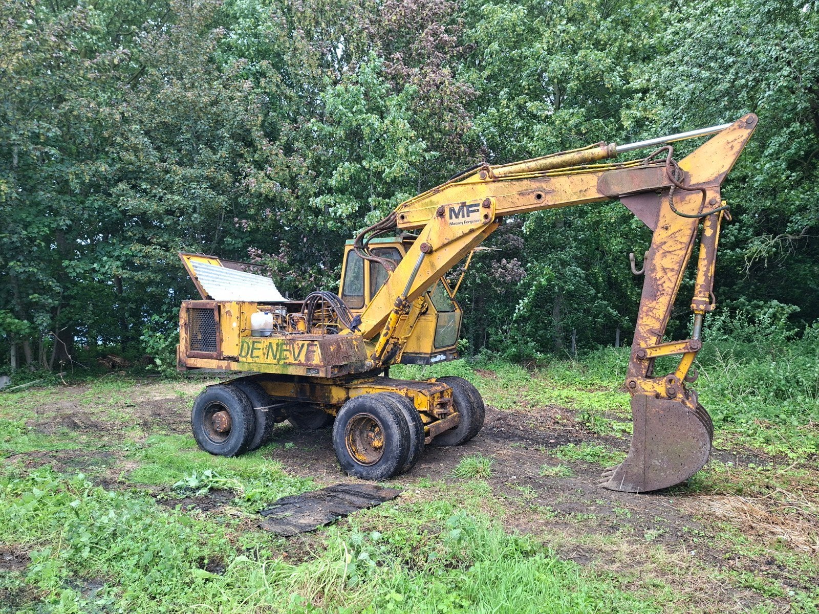 bandenkraan Massey Ferguson, Articles professionnels, Machines & Construction | Grues & Excavatrices, Enlèvement