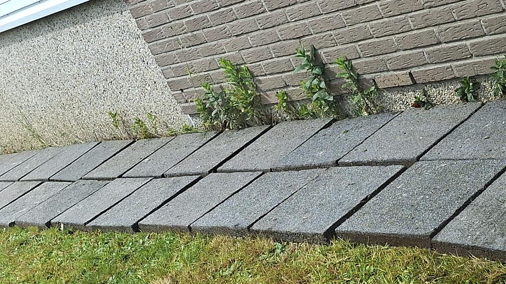 Gratis tegels grijs 40x40x5 oersterk, Doe-het-zelf en Bouw, Tegels, Ophalen, Overige materialen, Gebruikt, 20 tot 40 cm