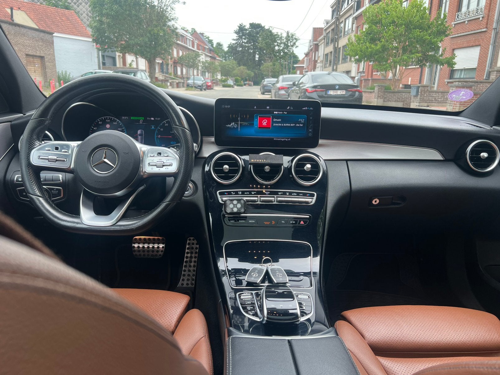 Mercedes C300, le pack hybride diesel AMG (option complète), Autos, Cuir, Achat, Euro 6, Hybride Électrique/Diesel