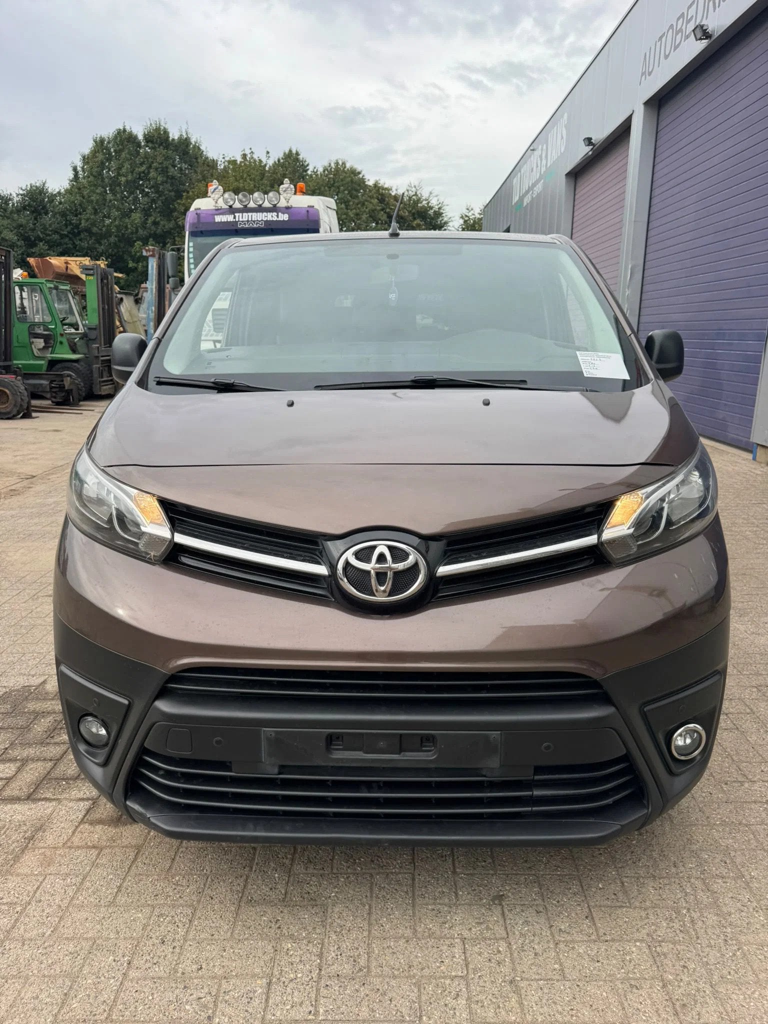 Toyota *PROACE-EURO6D-9SEATS* (bj 2020), Auto's, Overige merken, Bruin, 120 pk, 9 zetels