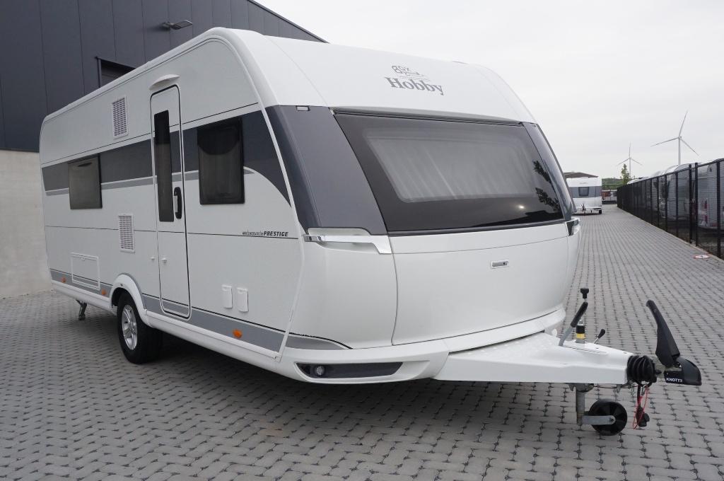 Prachtige 4pers.Hobby met voortent, BADKAMERCARAVAN, Rondzit, Hobby, Frans bed, Bedrijf