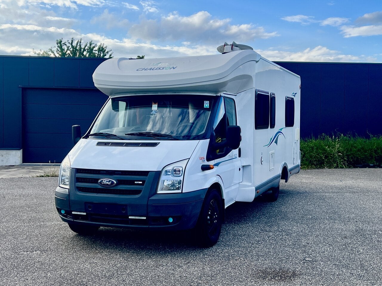 Ford Transit Chausson, Achat, 3 places, 0 cylindres, 105 kW