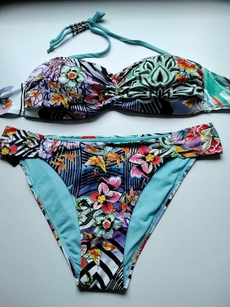 Sapph bikini (maat Eur80b,slip:L), Ophalen, Bikini