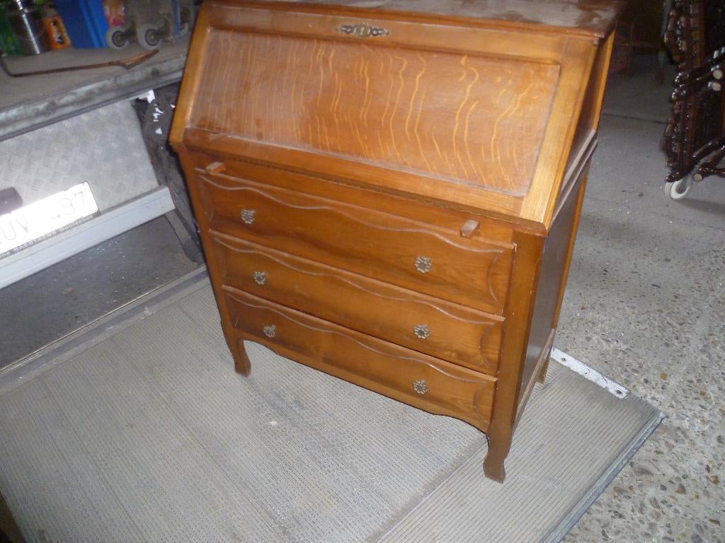 BRETOENSE SECRETAIRE, Ophalen