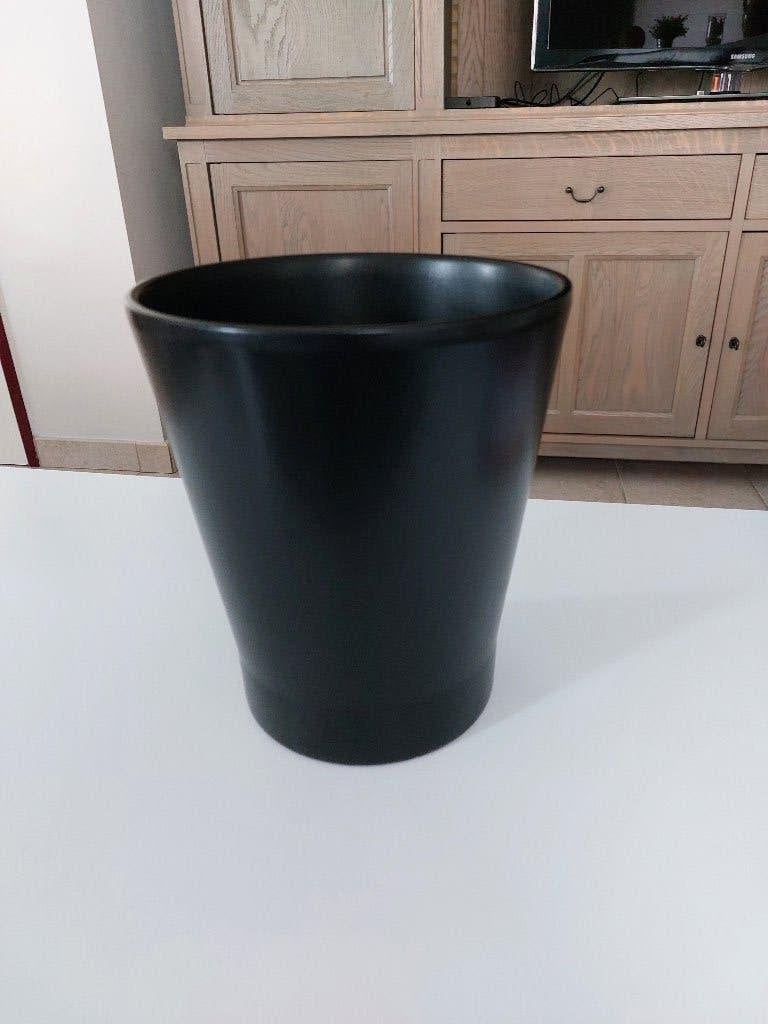 Sierpot zwart merk Ikea papaja H24cm dia;20cm bodem14cm, Enlèvement ou Envoi, Moins de 25 cm, Comme neuf, Intérieur