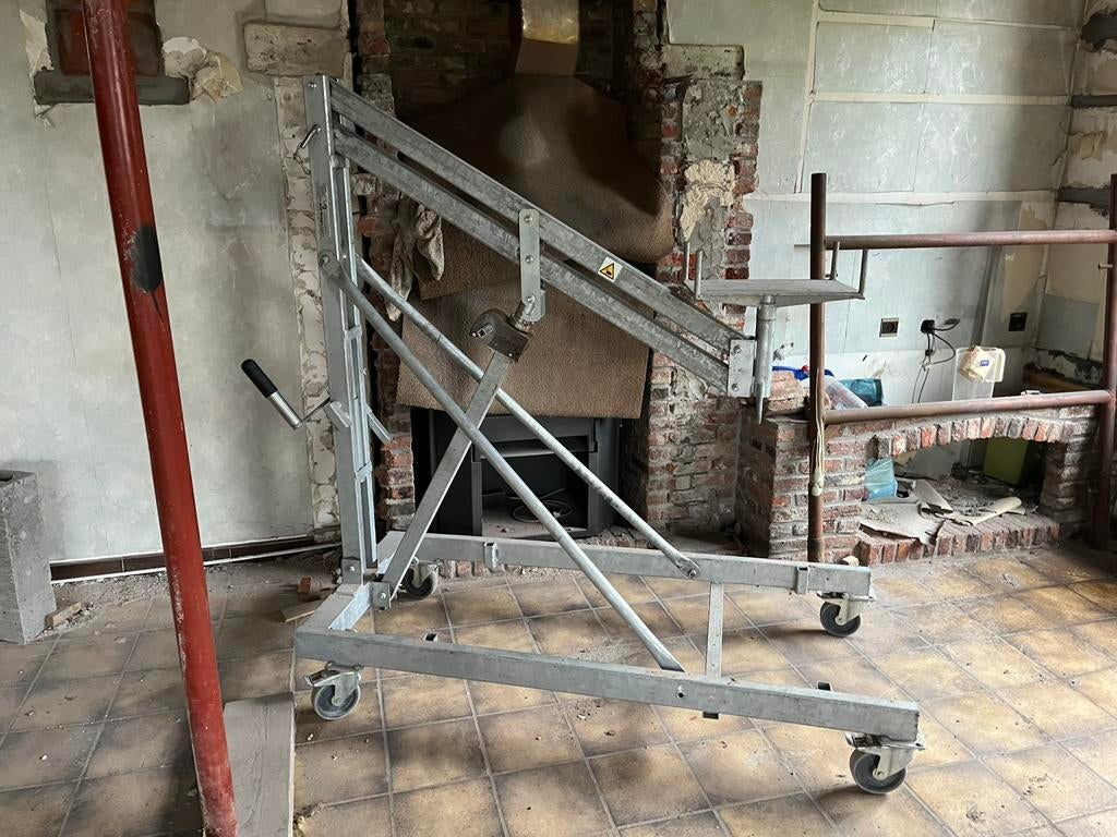 Poutrel lift (TE HUUR), Enlèvement, Comme neuf
