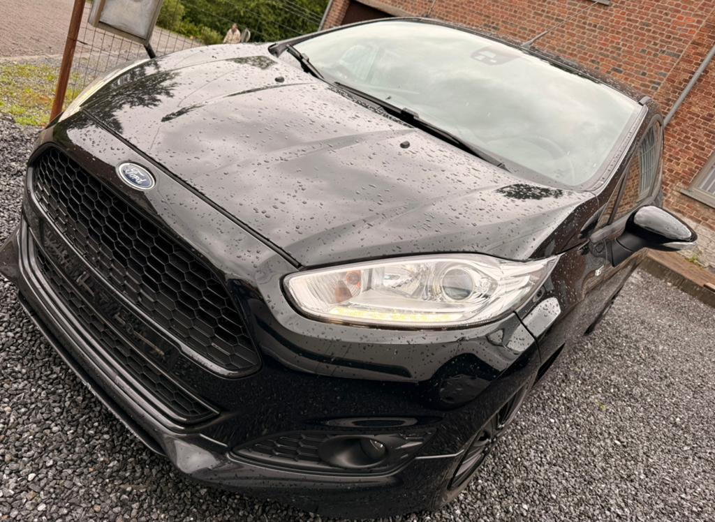 Onderhoud van de Ford Fiesta ST 1.5TDCI DEALER 2017, Auto's, Voorwielaandrijving, 4 zetels, Stof, 1498 cc