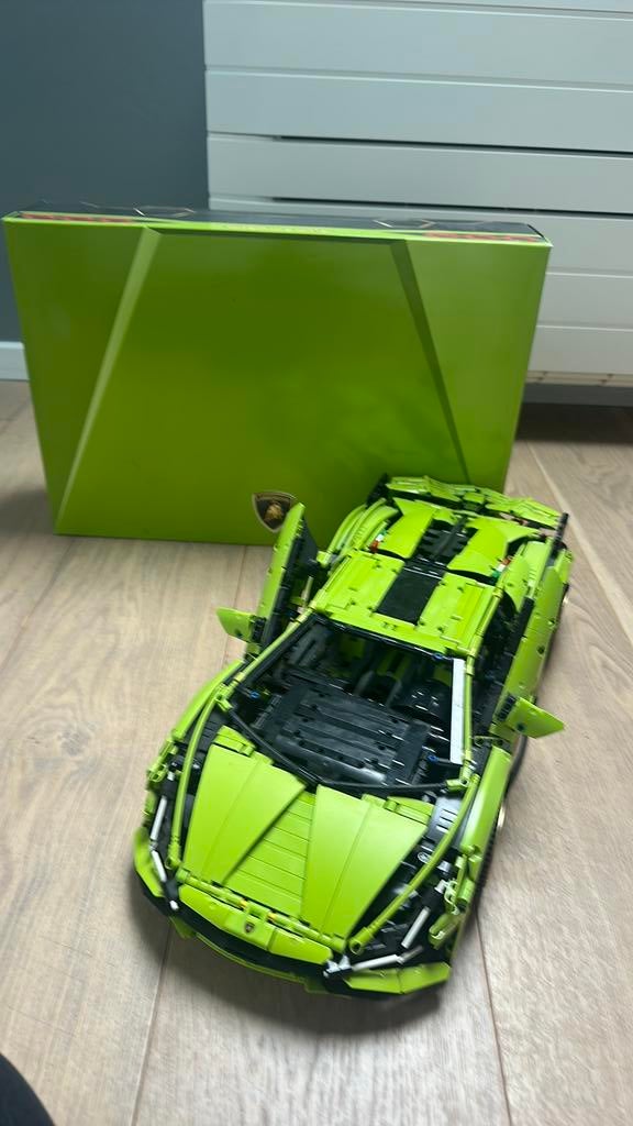 Lego techinic lamborghini, Hobby en Vrije tijd, Modelbouw | Radiografisch | Auto's, Ophalen, Zo goed als nieuw