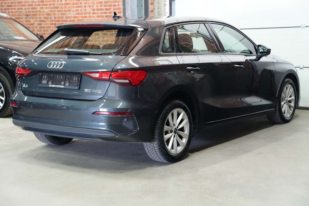 Audi A3 Sportback 30 TFSI Automaat Benzine CarPlay Garanti, Autos, Audi, Argent ou Gris, Euro 6, Entreprise, Carnet d'entretien