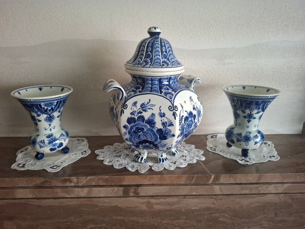schouwgarnituur in Delft's Blauw handgeschilderd, Ophalen