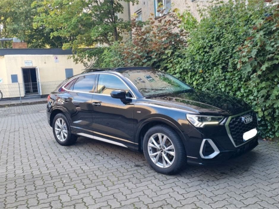 Audi Q3 Sportline Automaat | 2020 | Panoramisch dak | 137.00, Auto's, Automaat, Zwart, Leder, 5 deurs