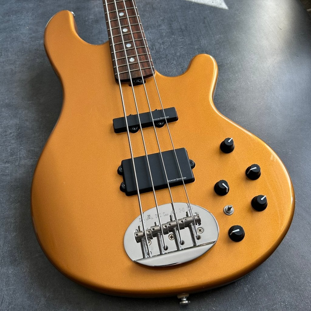 Lakland ESP Japan Skyline Series SK4-CL Gold 2014 Bass, Musique & Instruments, Instruments à corde | Guitares | Basses, Envoi