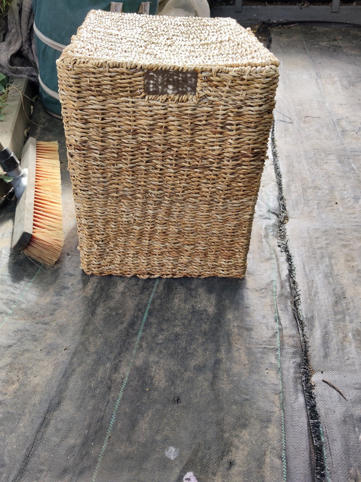 panier osier a vêtements marque Zara home, Ophalen