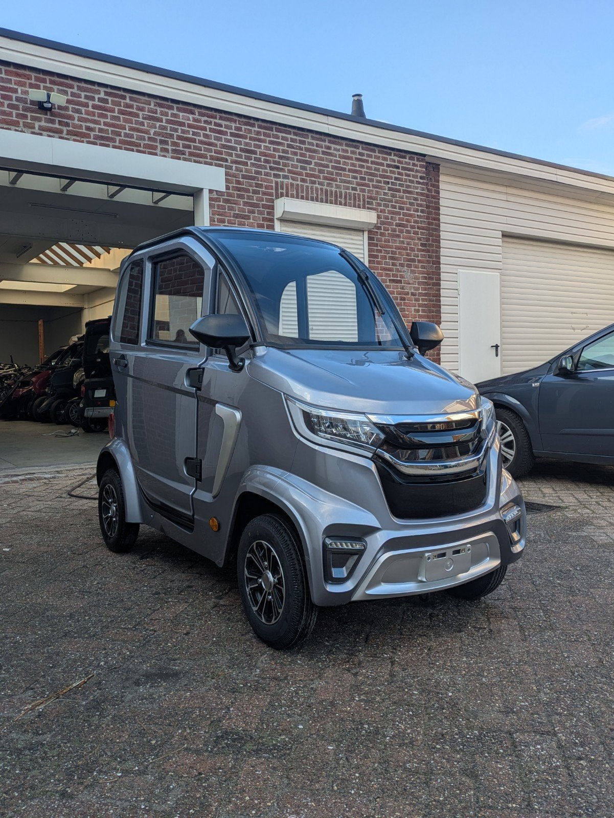 Overdekte Elektrische Cabinescooter 45 km/u - Lithium 100AH, 46 km ou plus, Microcar, 16 km/h ou plus, Comme neuf