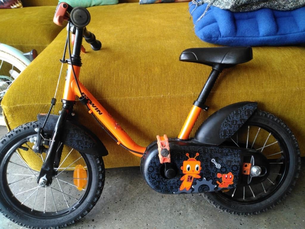 Vélo enfant 14 pouce Décathlon Btwin, Vélos & Vélomoteurs, Stabilisateurs, B-Twin, Comme neuf, Enlèvement