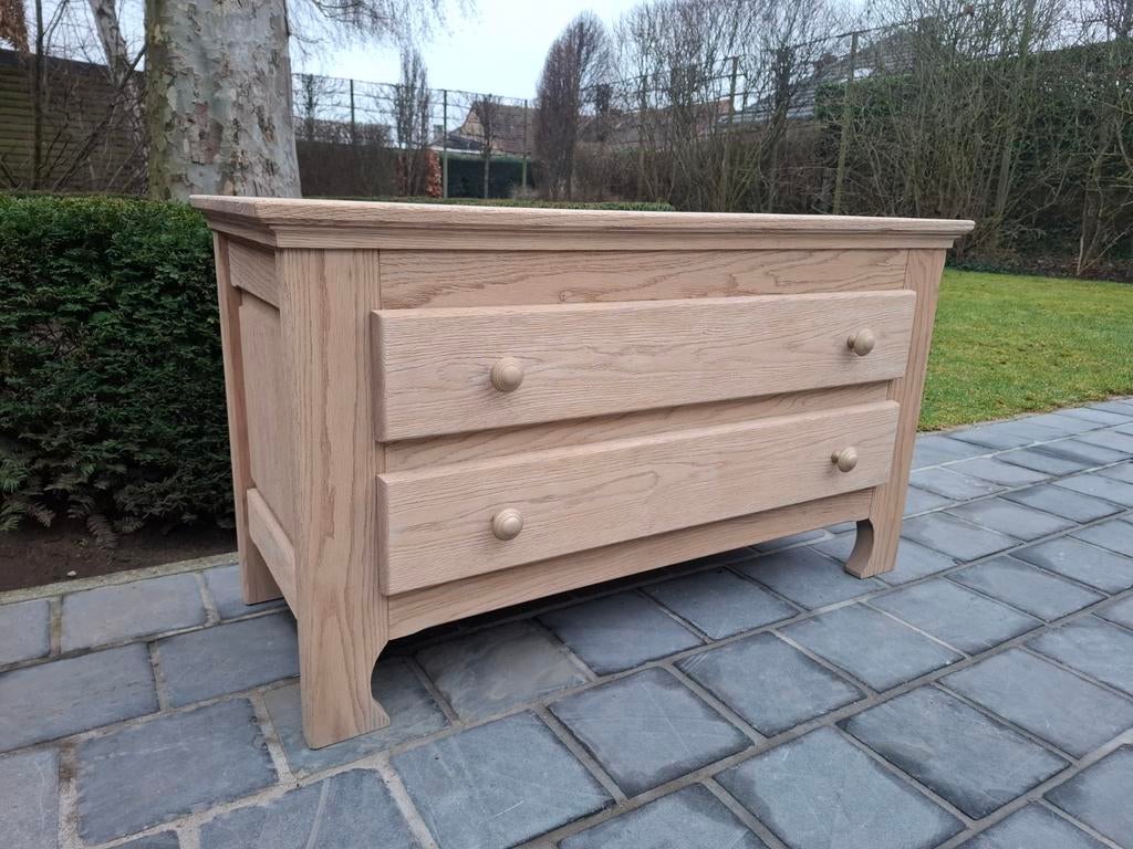 Commode uit massief eikenhout. Geluchtgomd., Huis en Inrichting, Ophalen of Verzenden, Eikenhout
