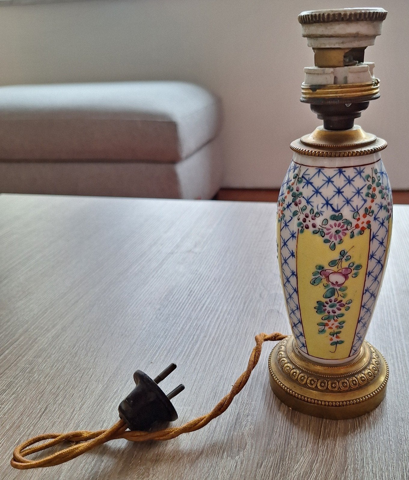 Petit pied de lampe style chinoiserie., Enlèvement ou Envoi