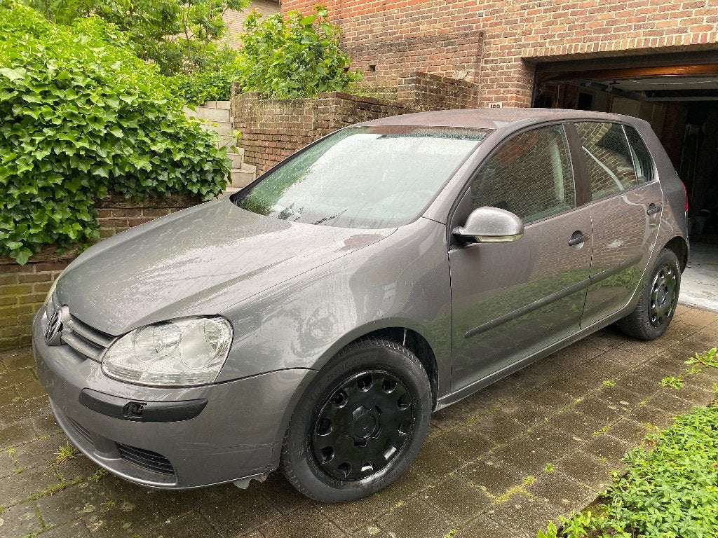 Golf 5 , 2004 - essence à réparer ou export-Lez 4, Stof, Euro 4, Zilver of Grijs, 5 zetels