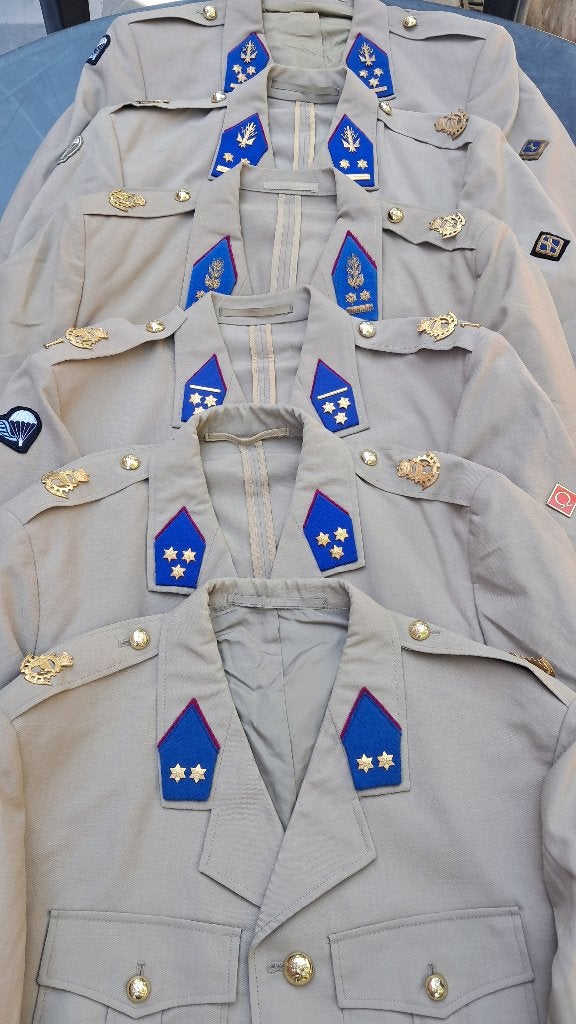 BELGIQUE - ABL - LOT DE 6 VAREUSES LOGISTIQUE - TENUE D'ETE, Ophalen of Verzenden, Landmacht, Kleding of Schoenen