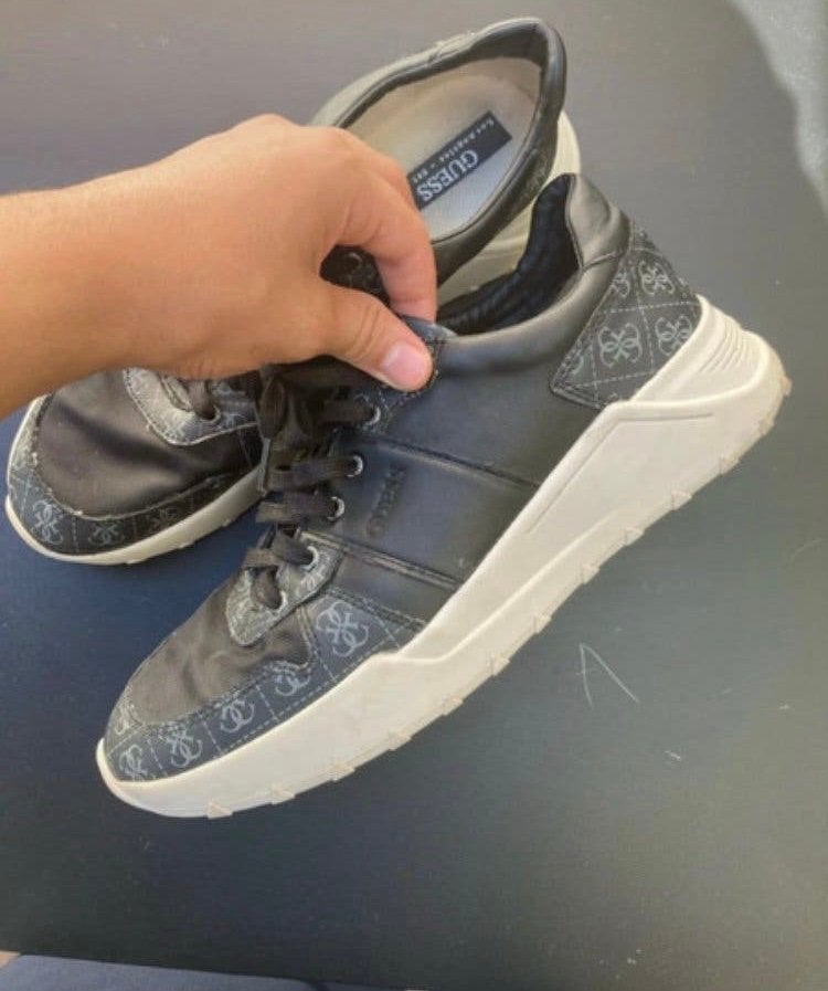 Chaussures originales Guess, Neuf, Enlèvement ou Envoi, Autres types, Noir