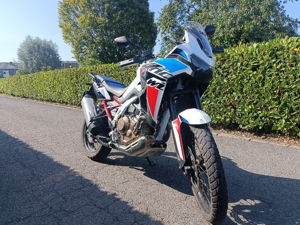 Honda CRF 1100 Africa Twin (2022) - 9950 km - nieuwstaat, Motoren, Motoren | Honda, 2 cilinders, ABS, Particulier, Meer dan 35 kW