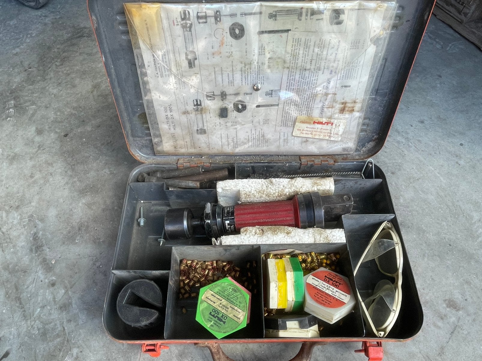 hilti dx100l nagelpistool met buskruit, Ophalen of Verzenden, Zo goed als nieuw