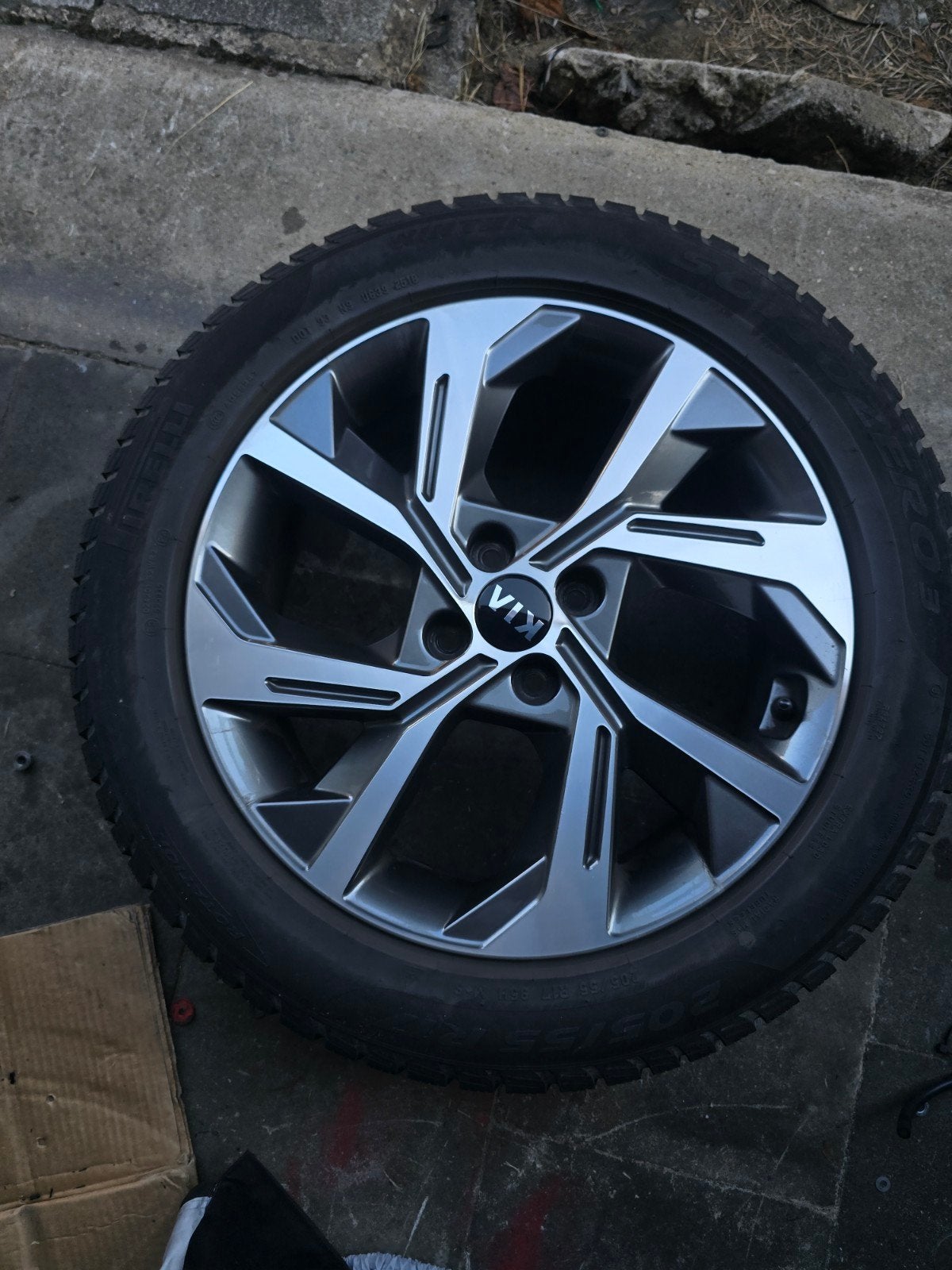 4 jantes kia stonic gtline comme.neuves, Enlèvement ou Envoi, Pneus hiver, Pneu(s)