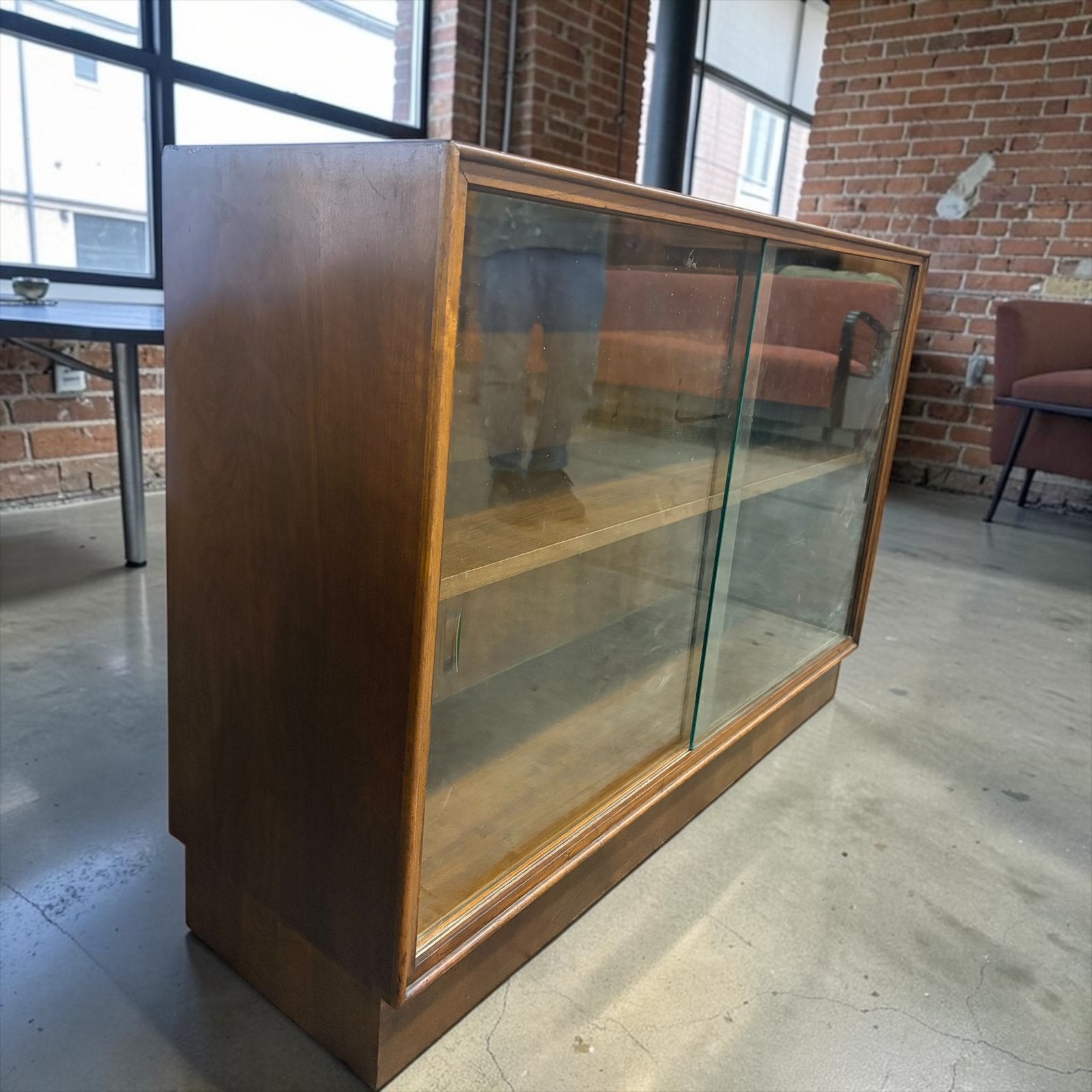 Vitrine vintage en bois, Envoi, Utilisé, Commode